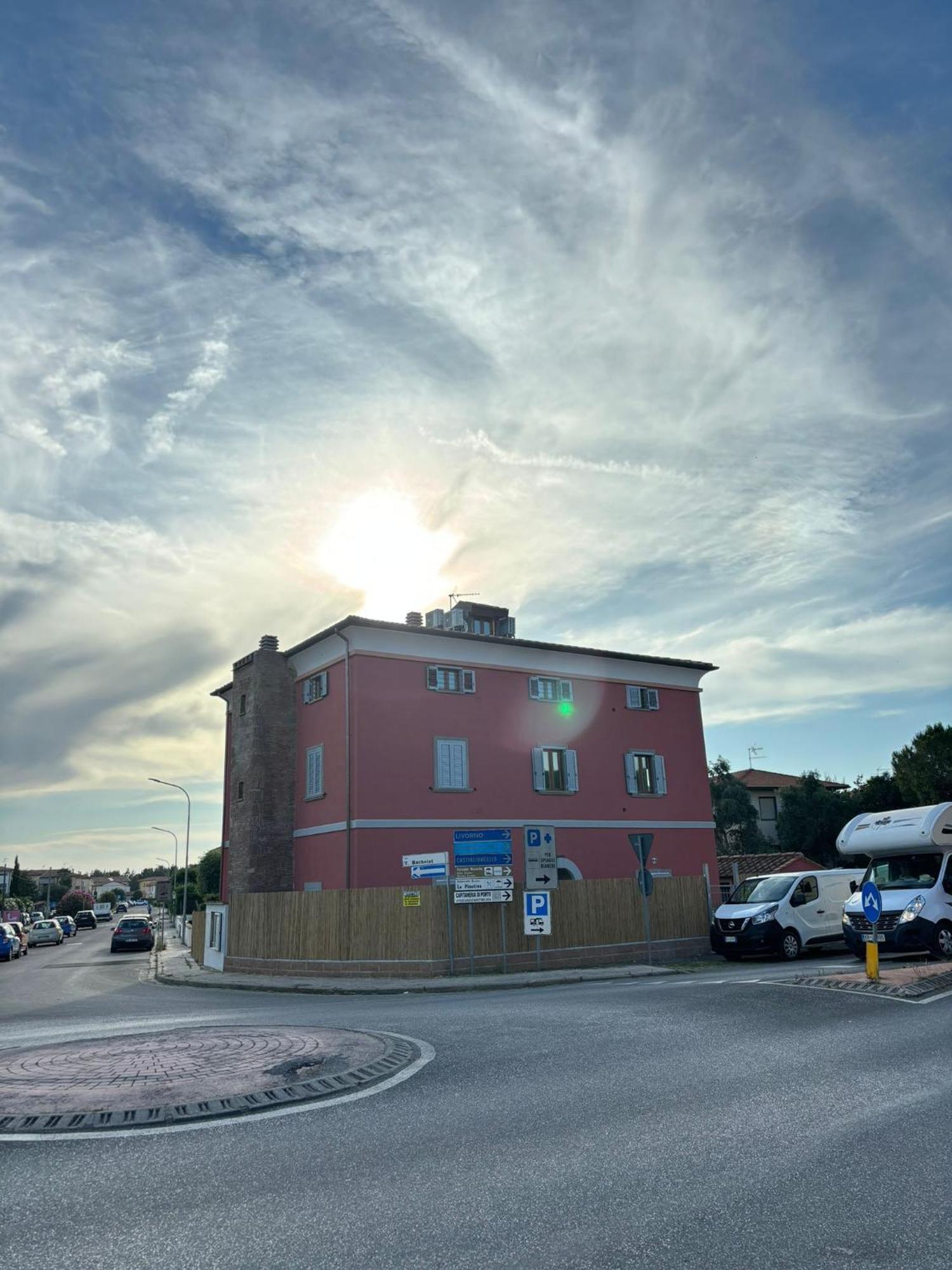 Il Casone Di Vada Apartment Luaran gambar